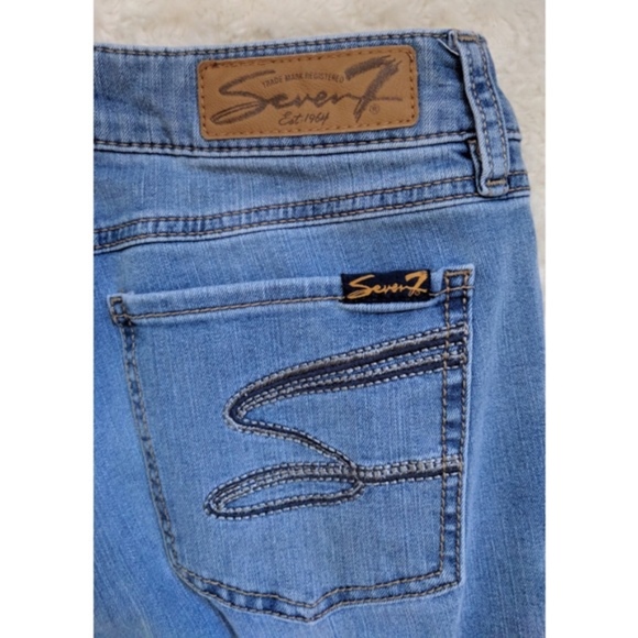 Seven7 cropped jeans size 6 capris light wash - Picture 6 of 8